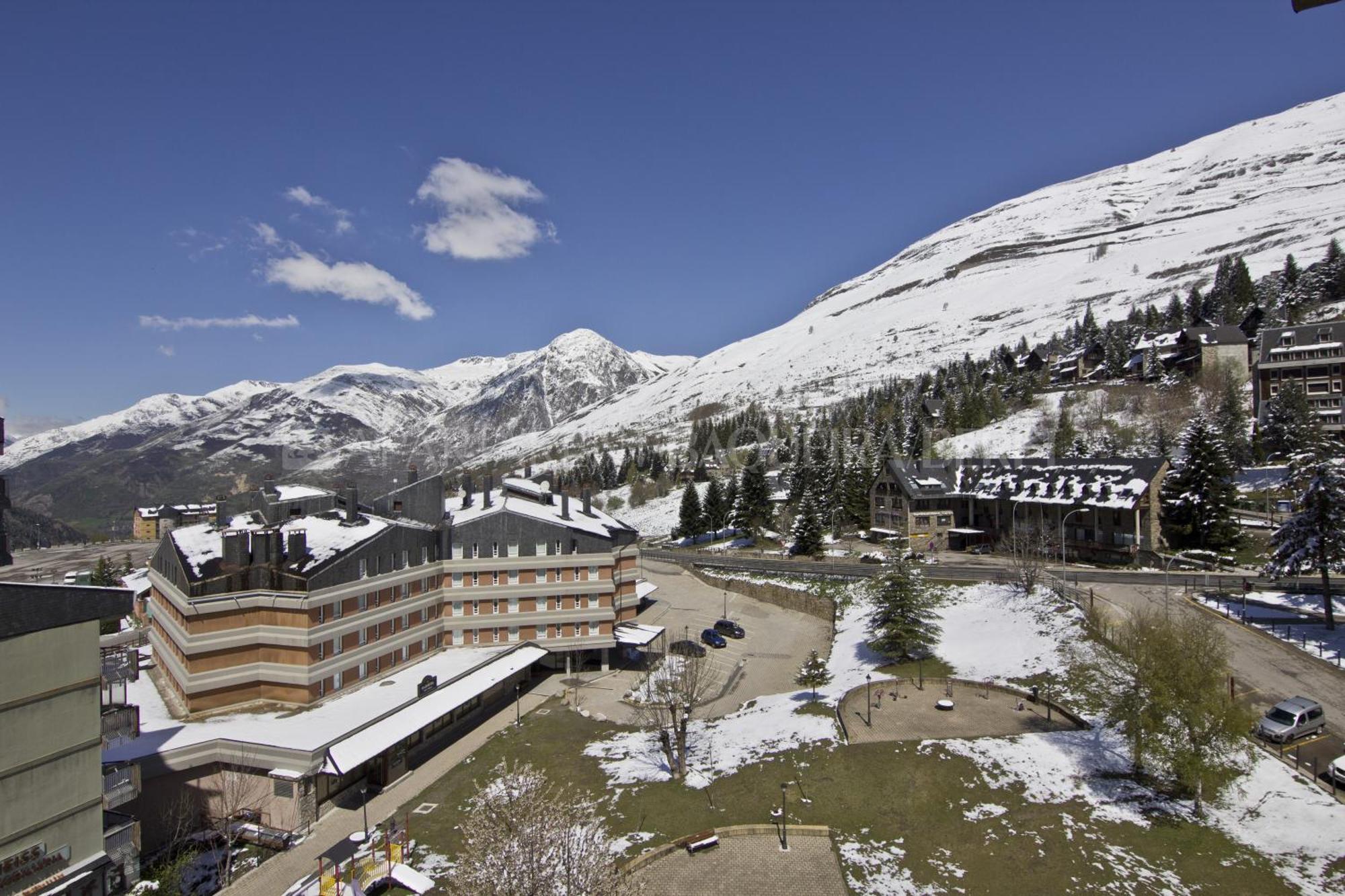 Apartarent 1500 Baqueira Beret Exterior photo
